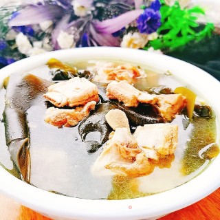 海带结排骨汤的做法步骤：7