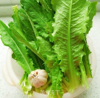 素炒油麦菜的做法步骤：1