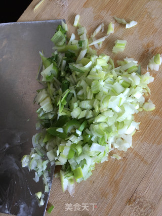 煎牛奶米面葱香花卷的做法步骤：10