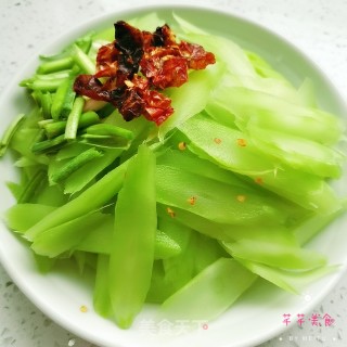素炒莴笋的做法步骤：2