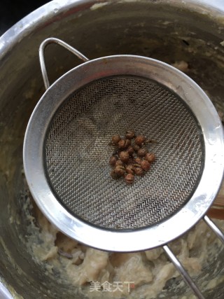 荠菜鱼丸面的做法步骤：13