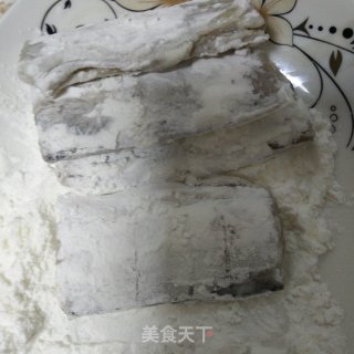 香酥刀鱼的做法步骤：4