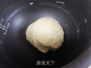 毛毛虫面包的做法步骤：2