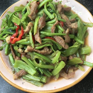 家常菠菜梗炒肉的做法步骤：19