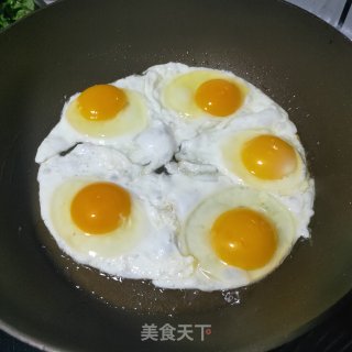 酒糟鸡蛋汤的做法步骤：2