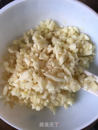 蒜蓉开边虾蒸面的做法步骤：3