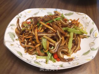 木瓜炒卤耳尖的做法步骤：7
