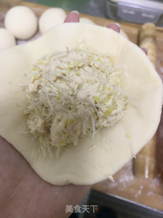 白菜豆腐粉丝包子的做法步骤：9