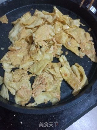 家庭版辣条（豆皮）的做法步骤：3