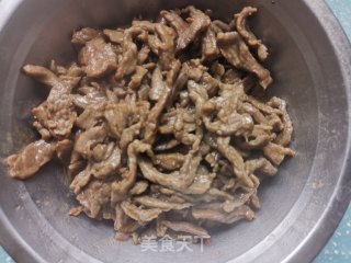 线椒炒牛肉的做法步骤：5