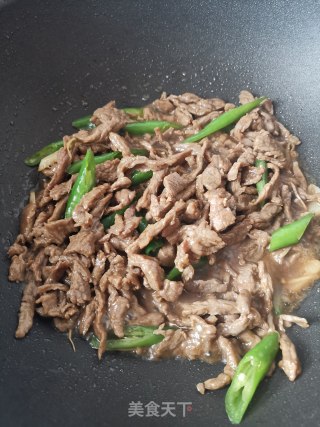 线椒炒牛肉的做法步骤：8