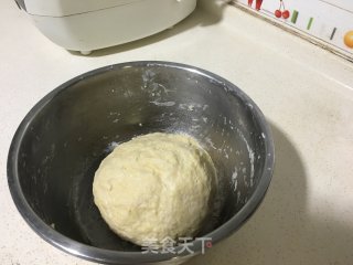 杏仁奶酪小餐包的做法步骤：2