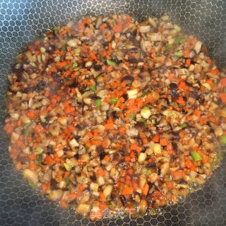 香菇火腿糯米饭的做法步骤：4