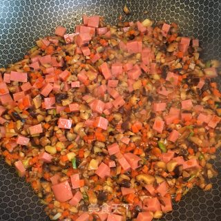 香菇火腿糯米饭的做法步骤：5