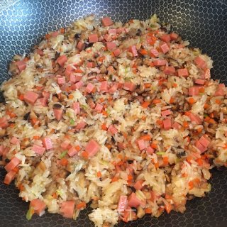 香菇火腿糯米饭的做法步骤：6