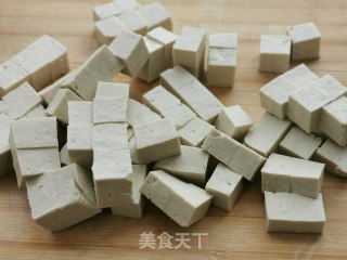 咖喱豆腐炖山药的做法步骤：1