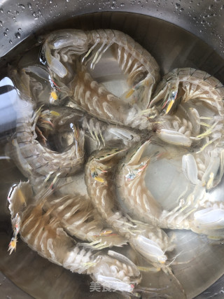 清蒸虾爬子的做法步骤：1