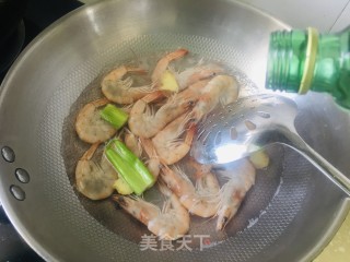 白灼大青虾的做法步骤：2