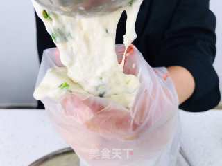 手不粘面的葱花饼的做法步骤：7