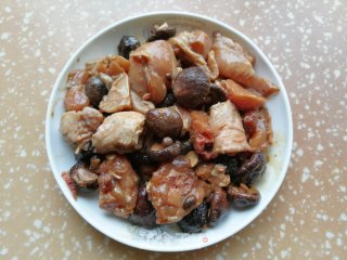 香菇蒸鸡腿的做法步骤：4