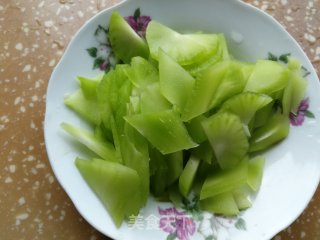 莴笋花菜炒肉片的做法步骤：4