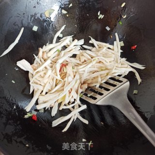 杏鲍菇炒韭菜的做法步骤：8