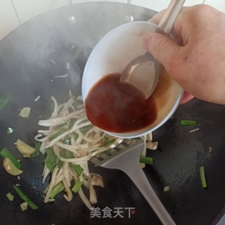 杏鲍菇炒韭菜的做法步骤：10