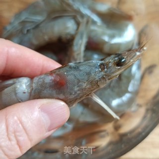 酸辣茄汁虾的做法步骤：2