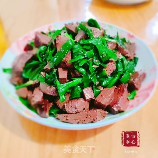 韭菜炒猪血的做法步骤：6