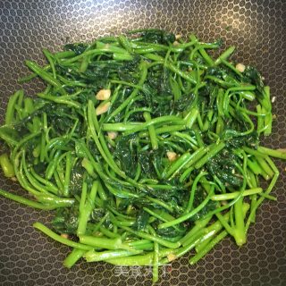 蒜蓉炒蕃薯叶的做法步骤：5