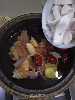 椰子炖鸡的做法步骤：2