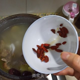 椰子炖鸡的做法步骤：4