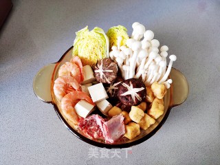 汤鲜味美的豆浆火锅的做法步骤：1