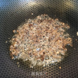 荠菜肉末汤年糕的做法步骤：3