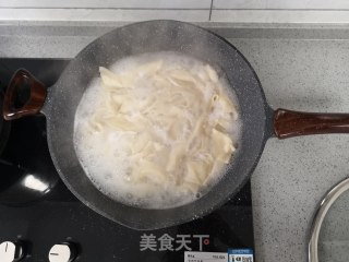 汆羊肉面片的做法步骤：9