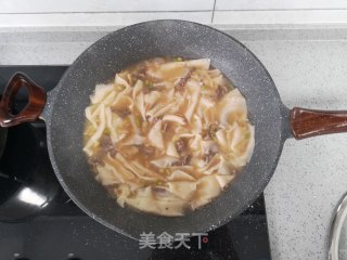 汆羊肉面片的做法步骤：10