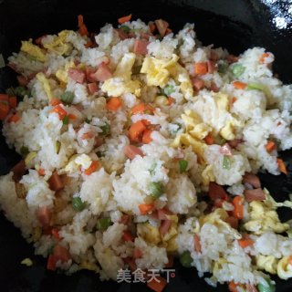 菠萝炒饭的做法步骤：7