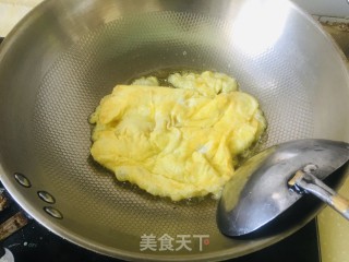 莴笋煎蛋汤的做法步骤：3