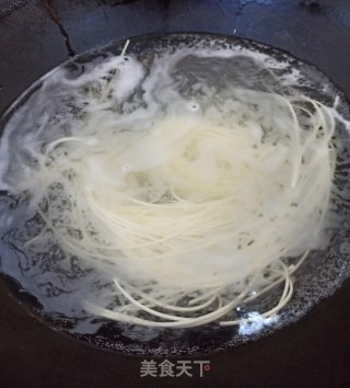 快手重庆小面的做法步骤：4