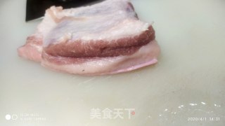 炸虎皮扣肉的做法步骤：1