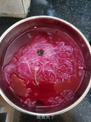 红苋菜拌胭脂粉丝的做法步骤：7