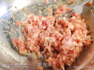 鲜肉小馄饨的做法步骤：1