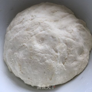 韭菜三鲜盒子的做法步骤：4