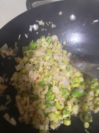 泡菜炒小笋的做法步骤：7
