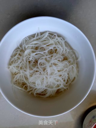 排骨汤粉的做法步骤：3