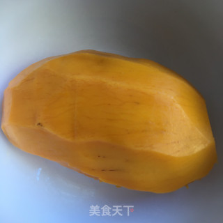 炭烧酸奶拌草莓的做法步骤：4