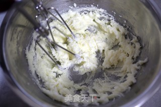酥掉渣的蛋卷的做法步骤：4