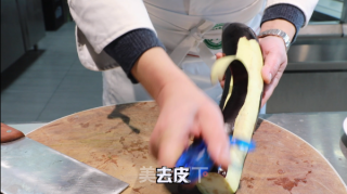 鱼香茄子的做法步骤：1