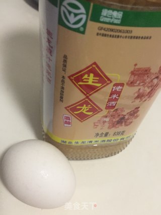 蛋花酒酿的做法步骤：1