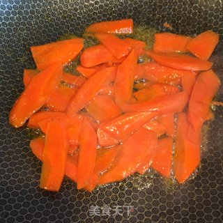 青瓜胡萝卜炒香干的做法步骤：2